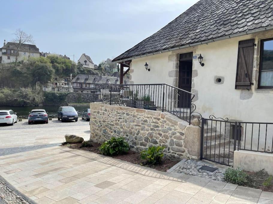 Maison En Pierre Sur Les Quais De La Dordogne Argentat Extérieur photo